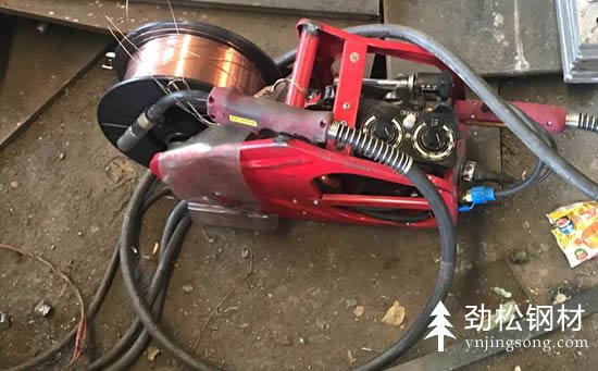 鋼護(hù)筒生產(chǎn)設(shè)備